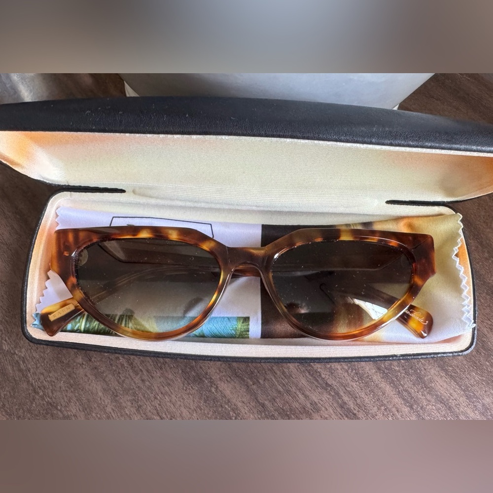 RAEN Brown Cat-Eye Sunglasses with Gradient Lenses